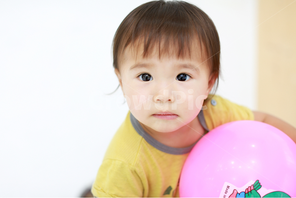 아기,키즈카페,베이비카페,놀이방,baby,장난감놀이,공놀이,사람,인물,인간,human,person,어린이,어린아이,child,children,kid