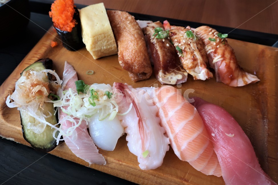 모듬,초밥,해산물,스시,생선초밥,일식,음식,요리,회,생선회,음식,식재료,요리,food,cook,meal,dishes,food reserves,일식,일본음식,일본요리,Japanese food,Japanese dishes,Japanese meal,Japanese cook
