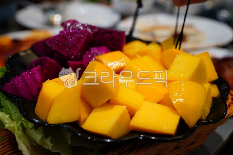 망고,용과,열대과일,과일,노란색,슬라이스,신선한,맛있는,달콤한,이국적인,과즙,조각,간식,후식,디저트