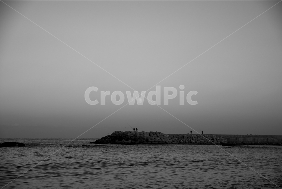 바다,sea,동해바다,노을,해변,저녁노을,해질녘,백사장,바닷가,바다노을,자연,풍경,nature,landscape,흑백,모노톤,monochrome,black and white,architecture,건축물,building,건물,tower,탑,lighthouse,등대