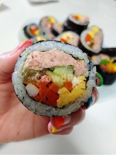 음식,김밥,참치김밥,food,한식,알록달록,색감,요리,한국음식,koreanfood