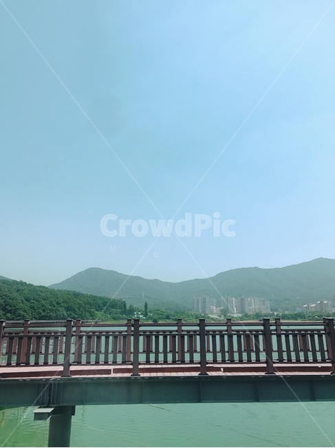 배경,자연배경,다리,산,자연,여름하늘,자연,풍경,nature,landscape,railing,난간