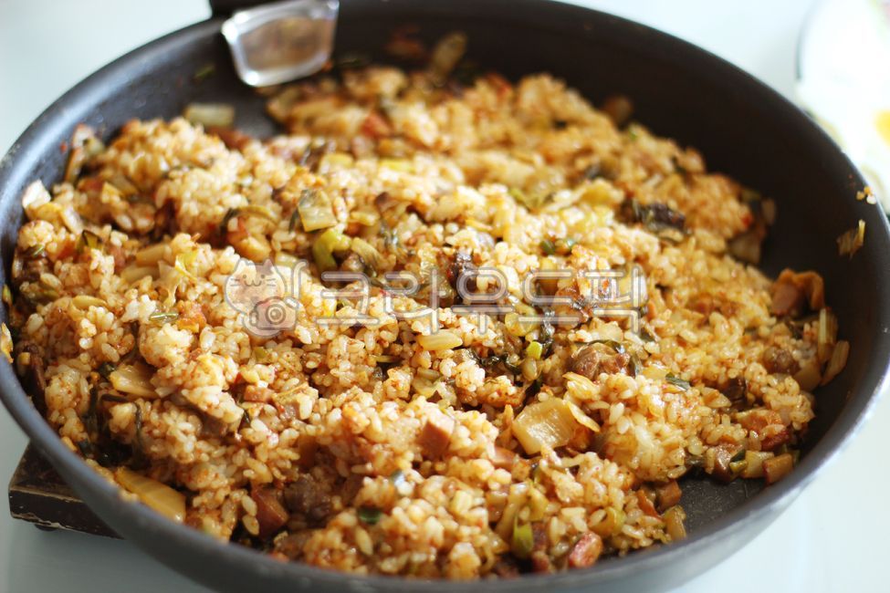 bibimbap,snack,cook,Kimchi Fried Rice,rice,food,meal,Meat Fried Rice,Beef Fried Rice,fried rice,stirfry,cooking