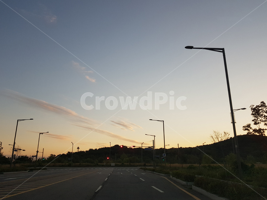 도로,노을,하늘,가을,초저녁,저녁,자연,풍경,nature,landscape,road,asphalt,아스팔트,highway,고속도로,freeway,고속 도로