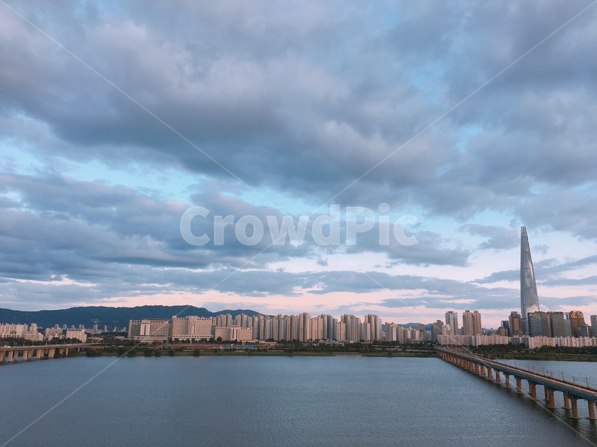 감성,구름,다리,제2롯데월드,아파트,잠실,한강,이미지,image,사진,photo,추억,camera,여행,travel,memory,촬영,shooting,취미hoddy,일상,everydaylife,생각,배경,도시,풍경,city,landscape,한국도시풍경,한국도시경관,korea cityscape,metropolis,중심지,building,건물,시티,town,urban,어반