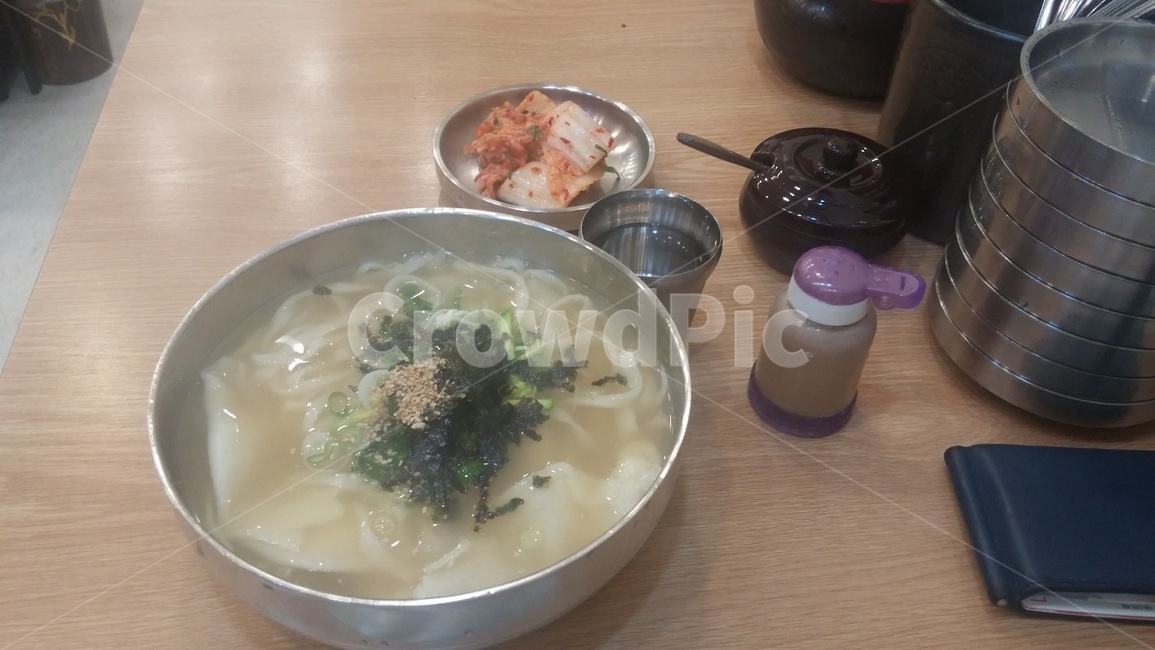 칼국수,음식,사발,식사,멸치칼국수,시장,요리,음식,식재료,요리,food,cook,meal,dishes,food reserves