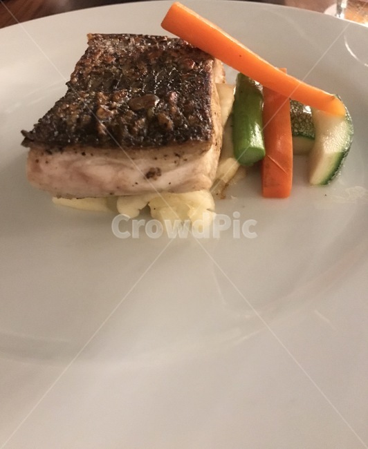 연어,salmon,요리,음식,food,서양음식,westernfood,맛있는,구운연어,감자,스테이크,연어스테이크,음식,식재료,요리,food,cook,meal,dishes,food reserves,양식,서양음식,서양요리,western food,western dishes,western meal,western cook