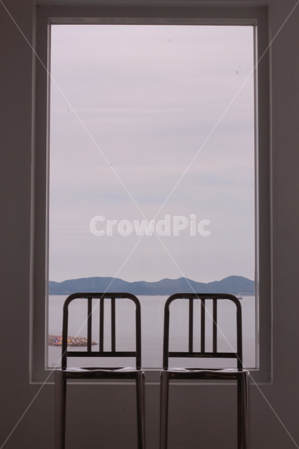 바다,창문,의자,산,공간