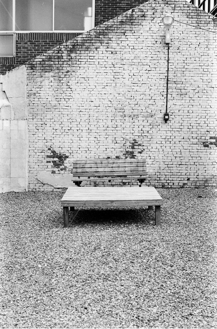흑백필름,흑백,필름,의자,벤치,나무의자,감성,빈티지필름,흑백,모노톤,monochrome,black and white