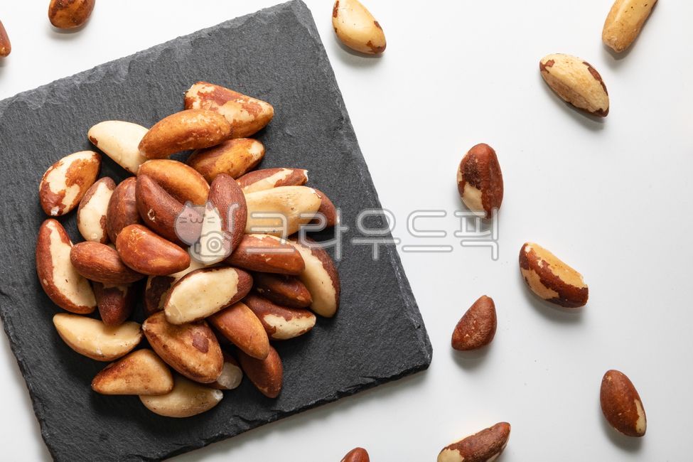 seed,kernel,seeds,nut,food,grains,brazil nuts,nuts,grain,heap,brazilnut