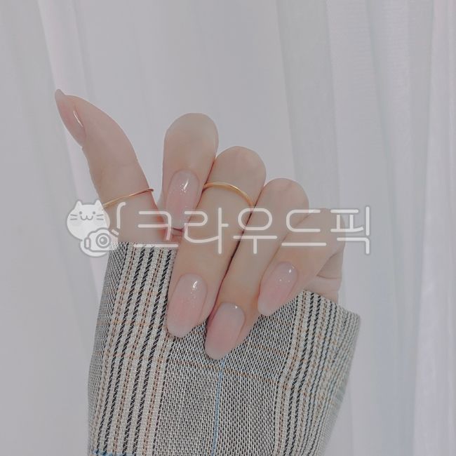 네일아트,네일아트후기,손,분홍색네일,nailart,손모델,여자손,예쁜손,반지착용,젤네일아트