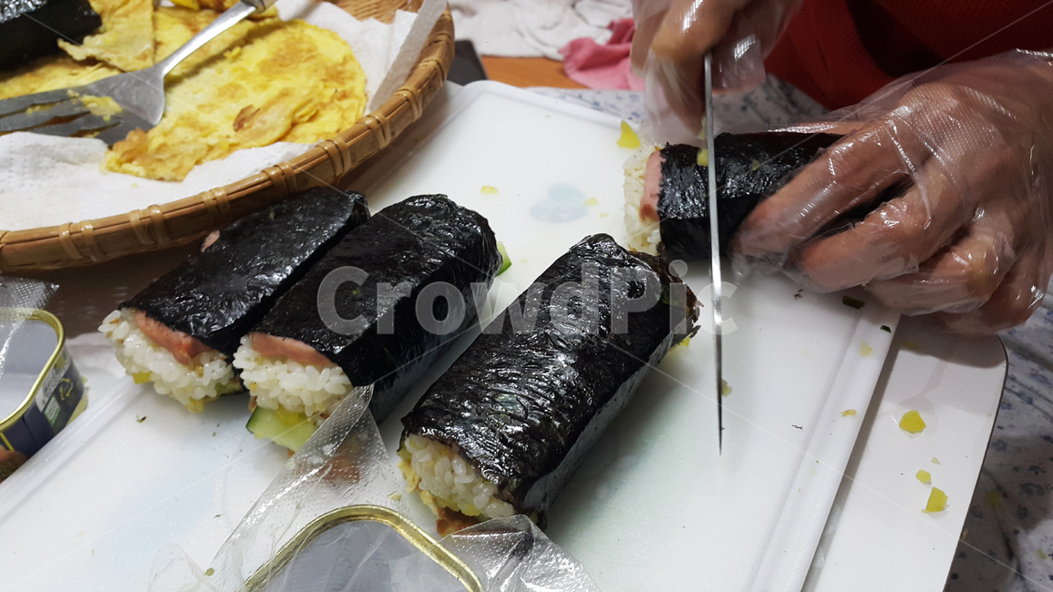 김밥,소풍,소세지,계란,김,밥,달걀,계란후라이,단무지,칼
