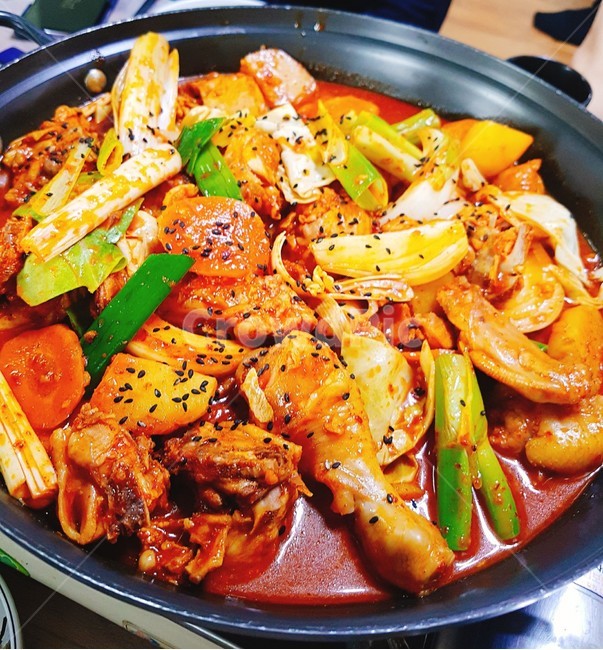닭볶음탕,닭요리,닭고기,냄비요리,파요리