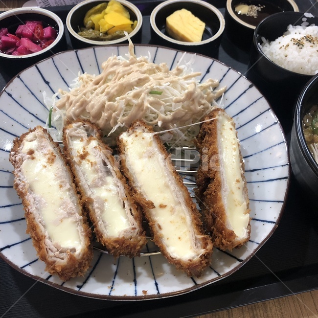 치즈,돈까스,일식,모짜렐라,맛있는