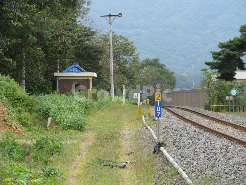 기찻길,기차역,주산역,기차,철로,주산,railroad,trainstation,jusantrainstation,train,railway,jusan,교통,교통수단,traffic,transportation,rail,레일,train track,철도