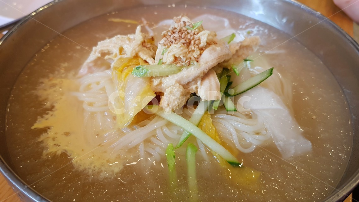 냉국수,국수,초계국수,오이,살얼음,닭,음식,음식,식재료,요리,food,cook,meal,dishes,food reserves