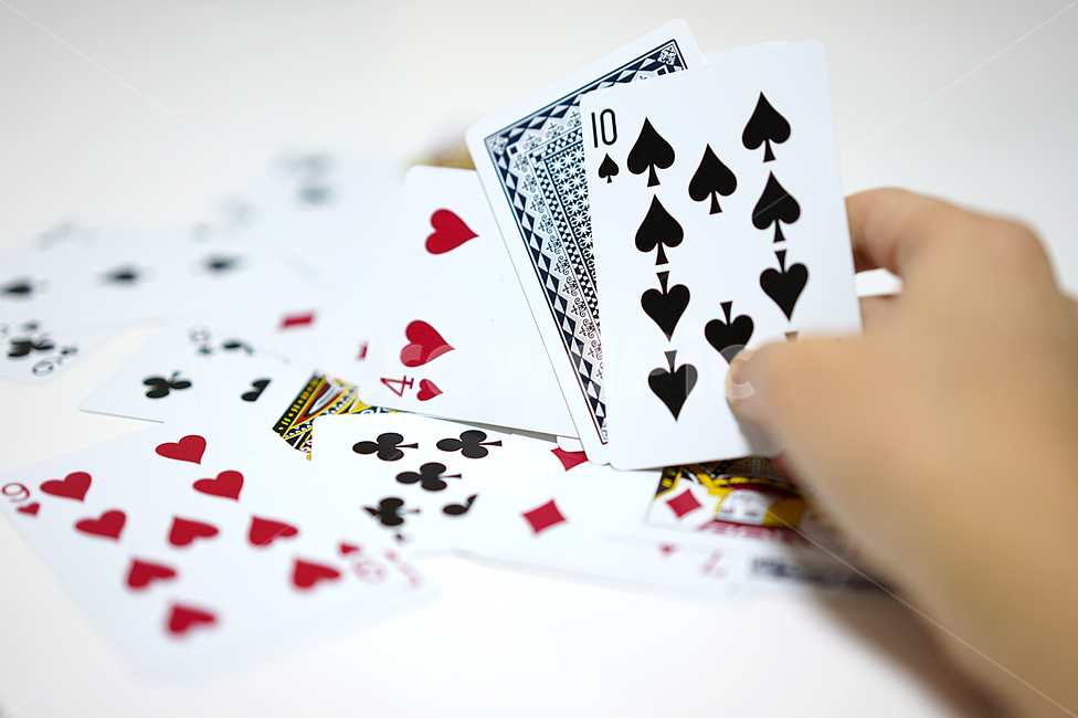 포커,원카드,카드놀이,카드게임,도박,플레잉카드,트럼프카드,playingcard,trumpcard,poker,사람,인물,인간,human,person,신체일부,몸,body,게임,오락,놀이,game,play