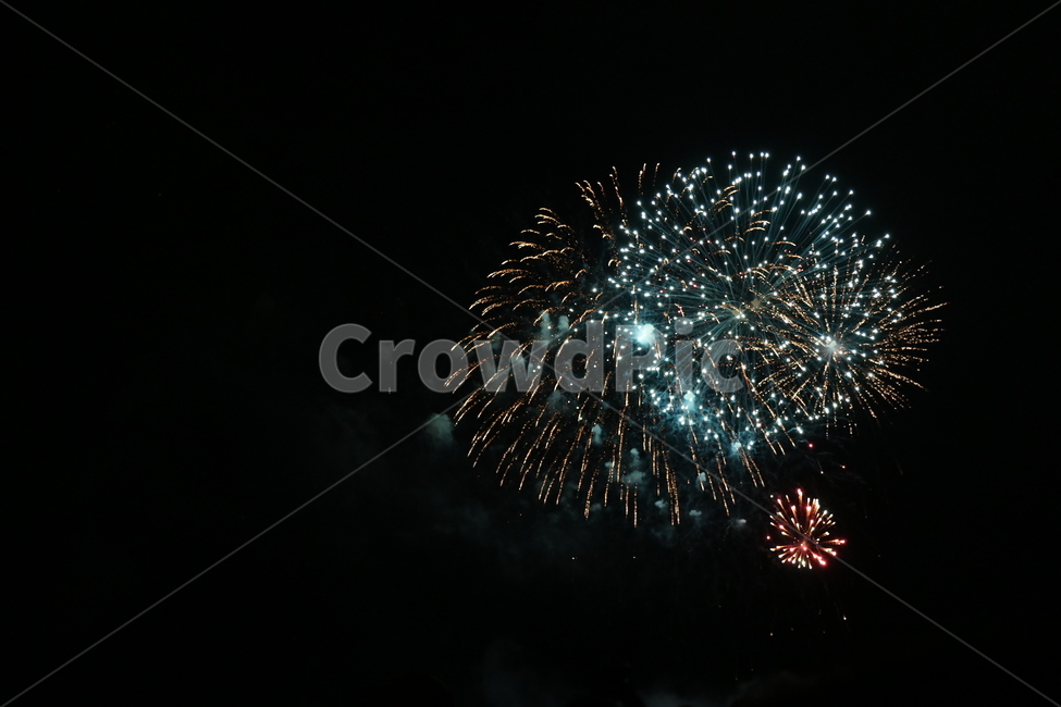 폭죽,축하,파티,빛,밤하늘,하늘,밤,party,celebration,congratulation,celebrate,congratulate,자연,긍정,기쁨,환희,firework