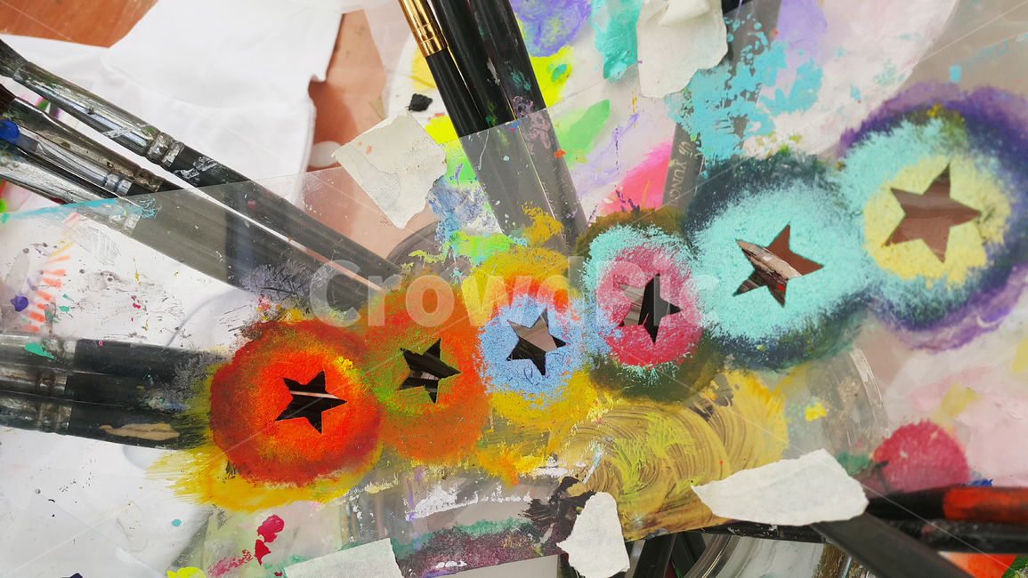 그리기,책칠하기,별모양,미술,붓,물감,각양각색,화려함,art,modernart,만들기,현대미술
