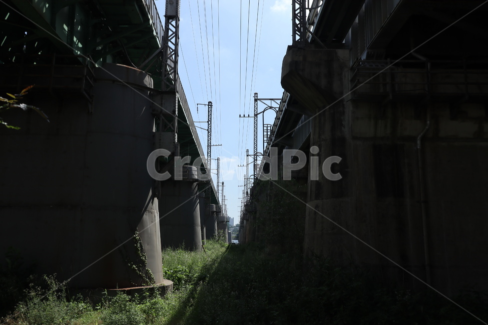 한강철교,다리,기차,풍경,한강다리,구름,한강,건축물,건물외관,exterior,building,structure,architecture,construction