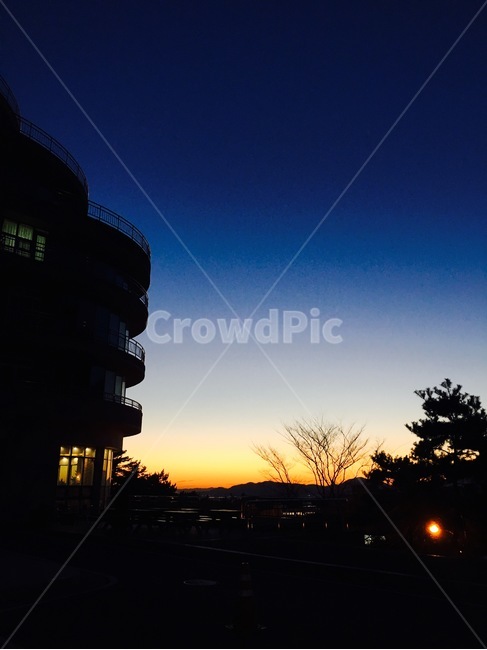 노을,파란하늘,하늘,야경,풍경,야경,밤,풍경,nightscape,night,landscape,nature,자연,outdoors,옥외,sky,dusk,황혼,sunset,일몰,red sky,붉은 하늘,dawn,새벽,silhouette,실루엣