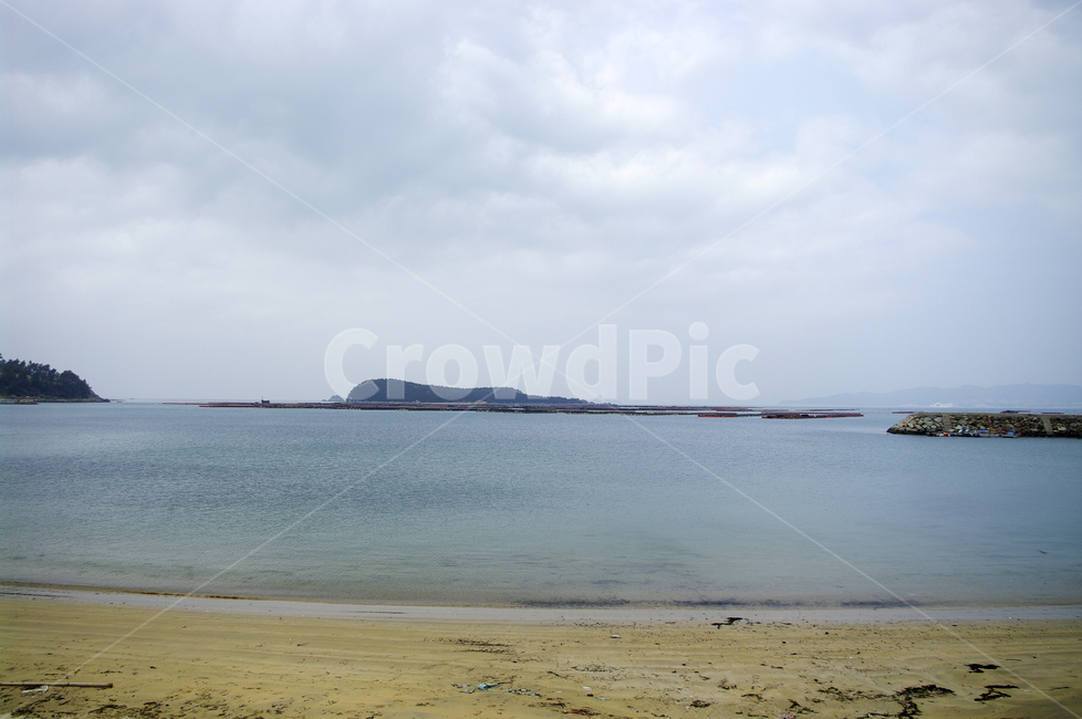 섬,바다,풍경,해안,하늘,구름,모래사장,자연,풍경,nature,landscape,해변,바다,beach,sea,outdoors,옥외,land,땅,shoreline,해안선,water,물,ocean,대양,coast,연안