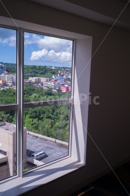 창문,풍경,자동차,하늘,건물,햇빛,구름,여행,괌,window,sunlight,scene,car,sky,building,cloud,travel,Guam,도시,풍경,city,landscape,인테리어,실내디자인,interior design