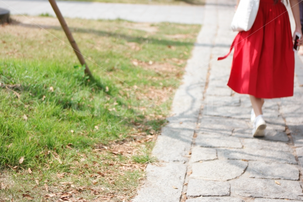 한복,북촌,경복궁,길,street,hanbook,행인,한국전통,한국문화,korean traditional,korean culture,한복,한국전통의상,hanbok,korean traditional clothes,사람,인물,인간,human,person,여성,여자,woman,female,lady