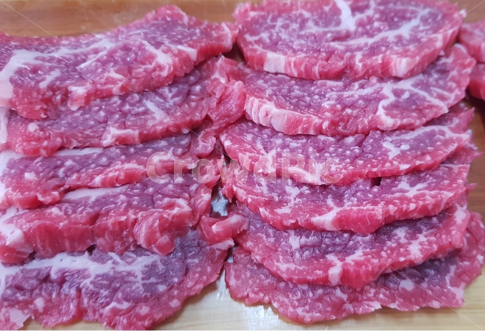 육사시미,소고기,육회,회,날것,마블링,한우,음식,음식,식재료,요리,food,cook,meal,dishes,food reserves,육류,고기,meat