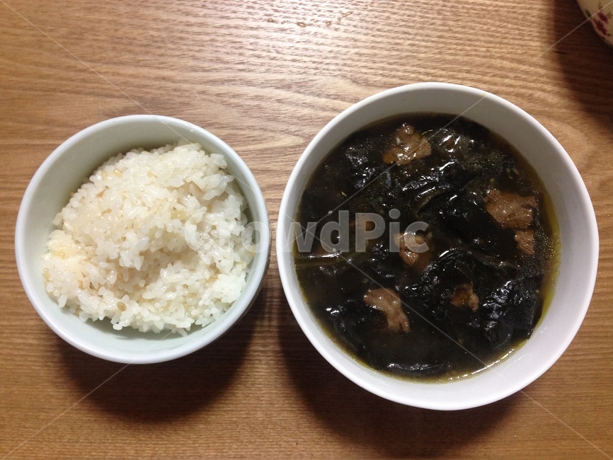 미역국,밥,소고기미역국,생일,생일상,사발,bowl,food,음식,meal,식사,dish,요리