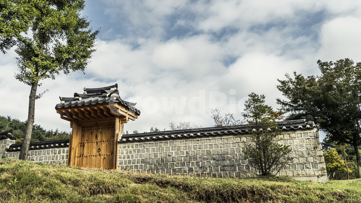 building,건물,outdoors,옥외,기와,문,한국,통일전,담장,전통,목문,문화,한국전통,한국문화,korean traditional,korean culture,건축물,건물외관,exterior,building,structure,architecture,construction