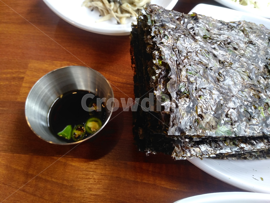 김,간장,해산물,해초,접시,테이블,식사,음식,한국,seafood,table,food,cook