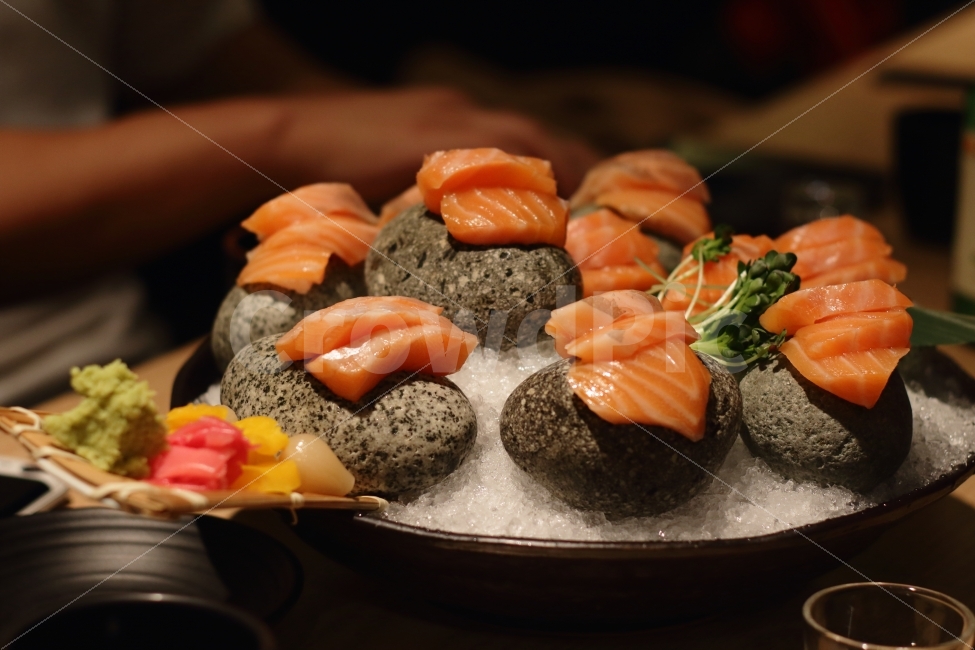연어,사시미,음식,연어회,생연어,음식,식재료,요리,food,cook,meal,dishes,food reserves,수산물,해산물,fishery products,seafood,일식,일본음식,일본요리,Japanese food,Japanese dishes,Japanese meal,Japanese cook