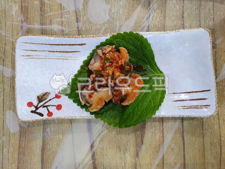 side dish,snack,Korean food,restaurant,Korean side dishes,bowl,Korean restaurant,Korean local food,food