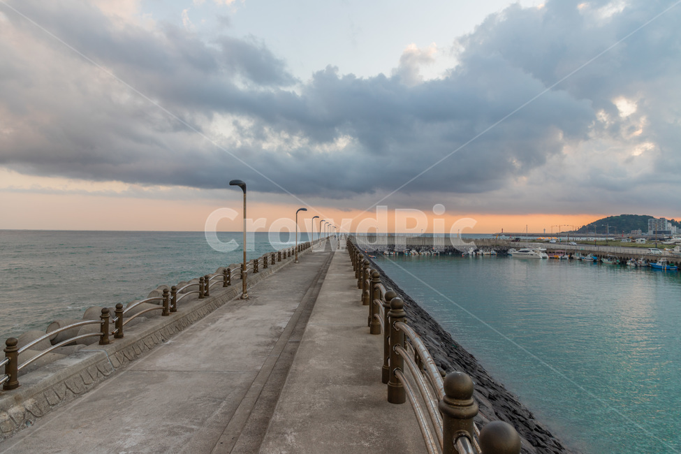 water,물,waterfront,dock,독,pier,교각,port,포트,building,건물,bridge,다리,제주,바다,분위기,색감,일몰,하늘,구름,제주도