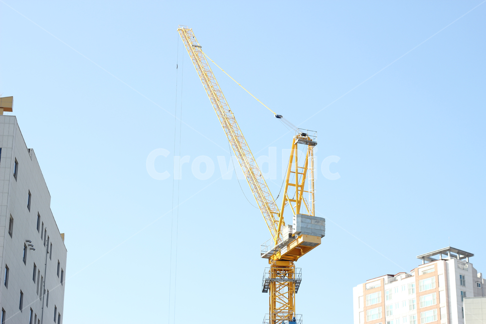 크레인,공사장,대형크레인,건설장비,타워크레인,건설기계,건설업,건축업,construction industry