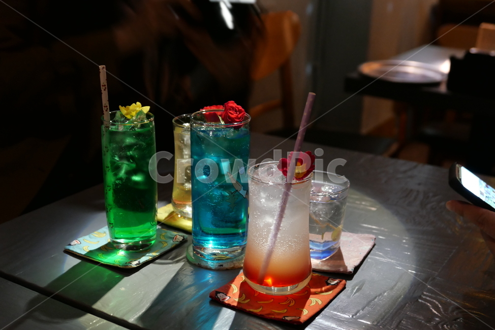칵테일,믹솔로지,바,술,회식,모임,바텐더,믹솔로지스트,건배,음주,무드,cocktail,mixology,bar,bartender,beverage,mixologist,술,주류,alcohol
