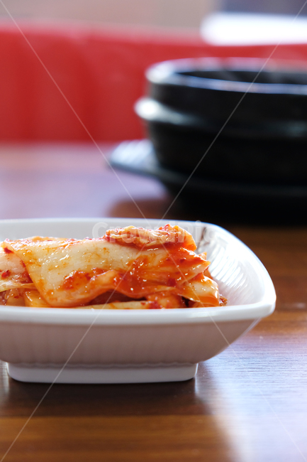 김치,반찬,식사,테이블,접시,건강식,외식,음식배경,koreantraditionalfood,healthyfood,delicious,koreansauce,spicyfood,kimchi,vegetables,supper,dinner,soup,healthy,salty,background,asian,음식,식재료,요리,food,cook,meal,dishes,food reserves,채소,야채,vegetables,한식,한국음식,한국요리,korean food,korean dishes,korean meal,korean cook