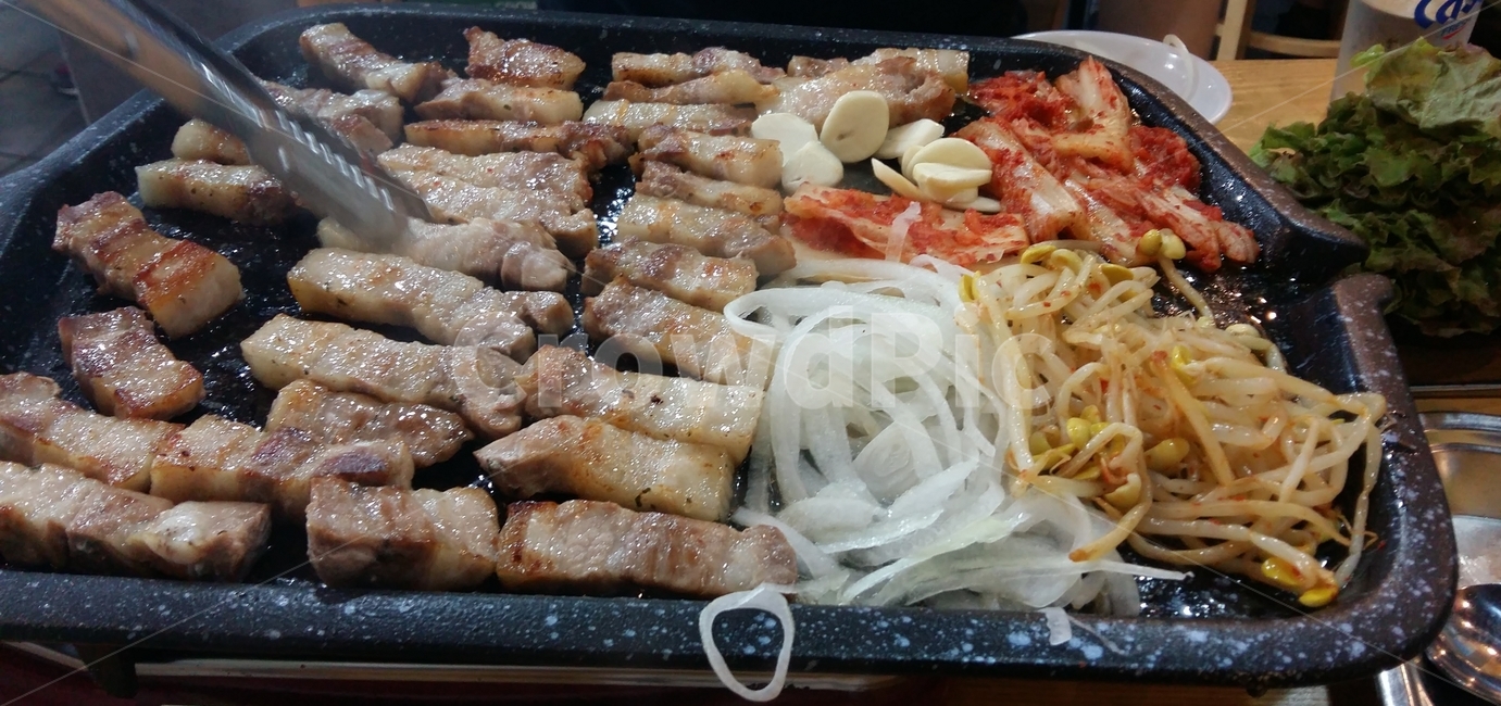 고기,목살,삼겹살구이,저녁,노릇노릇,음식,식재료,요리,food,cook,meal,dishes,food reserves,육류,고기,meat