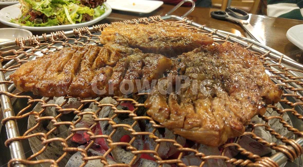 돼지갈비,돼지고기,숯불갈비,육류,고기,음식,식재료,요리,food,cook,meal,dishes,food reserves,육류,고기,meat,한식,한국음식,한국요리,korean food,korean dishes,korean meal,korean cook