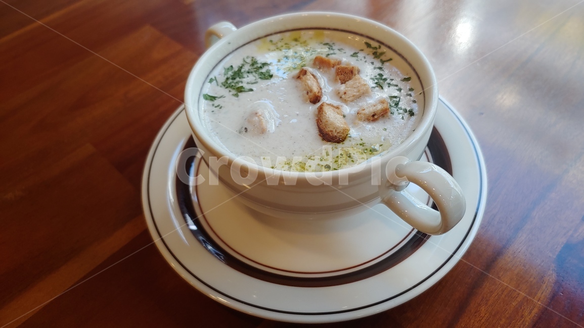 양송이스프,버섯스프,스프,유리잔,유리컵,애피타이저,soup