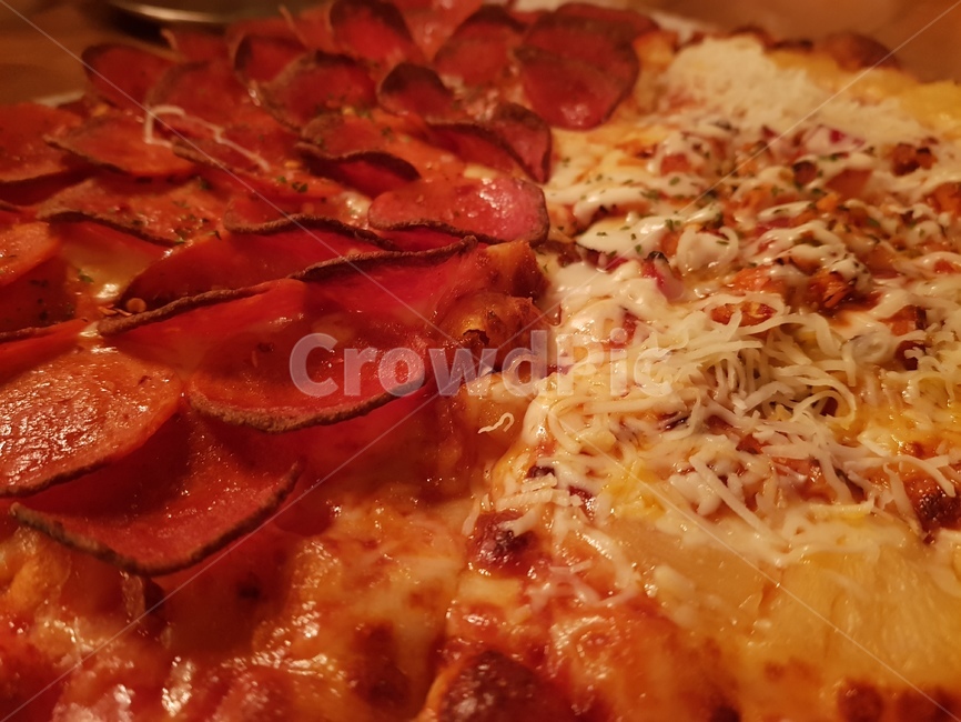 피자,페페로니,하와이안,핫와이안,pizza,pepperoni,hawaian,hotwaian,음식,food,음식,식재료,요리,food,cook,meal,dishes,food reserves