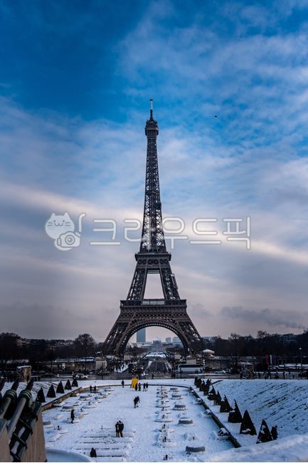 에펠탑,에펠타워파리,프랑스,건축,빌딩,유럽,eiffel,eiffeltower,paris,france,europe,도시,풍경,city,landscape,랜드마크,landmark,해외,외국,세계,foreign,oversea,world,하늘,sky,tower,탑,architecture,건축물,building,건물,spire,첨탑,steeple,뾰족한탑