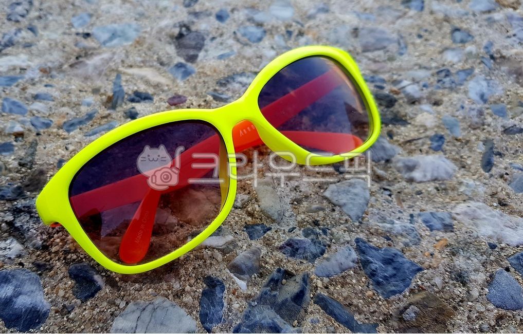 stone floor,glasses,sunglasses,part