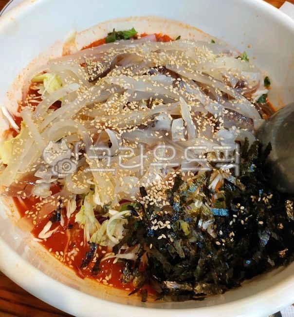 cook,cool,seaweed powder,seaweed,vegetable,vegetables,food,water sashimi,squid sashimi,raw food,meal,sesame seeds,dish,ingredients,sashimi,squid,mukbang,Squid raw fish