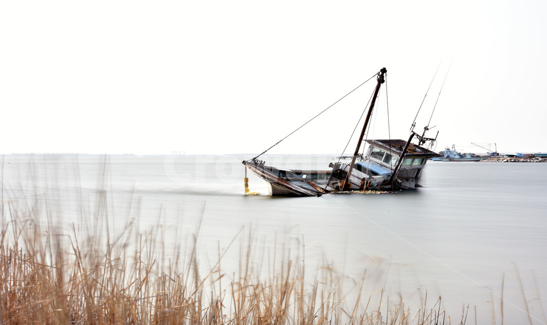 watercraft,선박,페선,해변,환경파괴,갯벌,바다오염