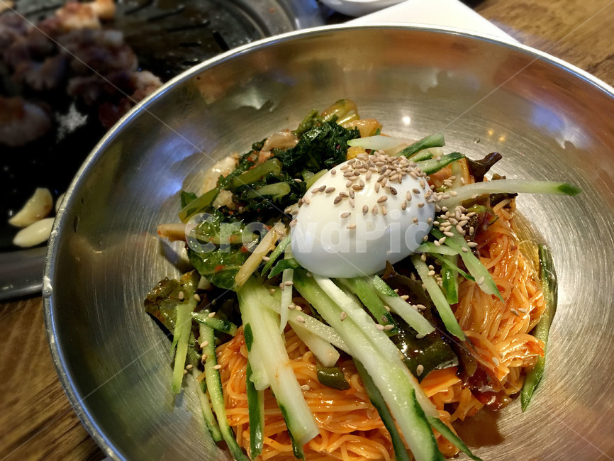 비빔국수,한국음식,음식,식재료,식사,요리,국수,면요리,noodle,koreanfood,food,ingredients,meal,음식,식재료,요리,food,cook,meal,dishes,food reserves,면류,면요리,noodles,한식,한국음식,한국요리,korean food,korean dishes,korean meal,korean cook