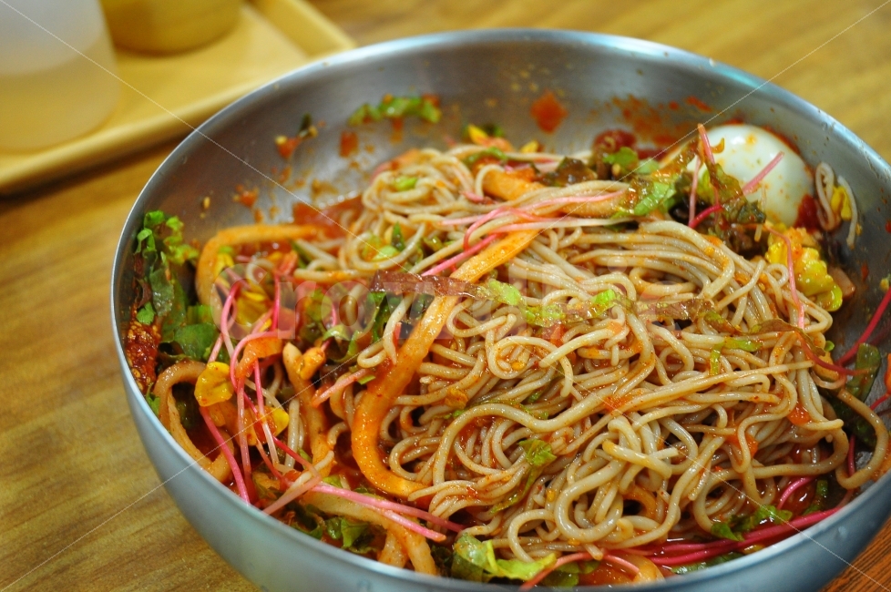 춘천,식당,음식점,막국수,점심,양념,유명,food,restaurant,lunch,noodle,source,음식,식재료,요리,food,cook,meal,dishes,food reserves,면류,면요리,noodles,한식,한국음식,한국요리,korean food,korean dishes,korean meal,korean cook