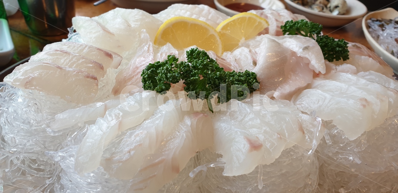 회,스시,광어,우럭,광어회,우럭회,모듬회,횟집,food