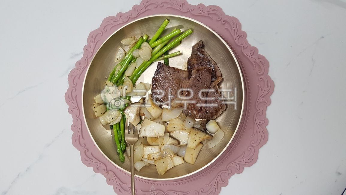 Beef Plating,plate,beef,Meal alone plating,bowl,koreantraditionalbowl,food,Daily appearance,onorganicbowl,Dinner table setup,meat,Organic bowl plating,Organic bowl beef,organic bowl